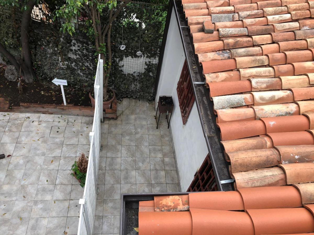 カターニアLa Casa Del Vicoloアパートメント エクステリア 写真
